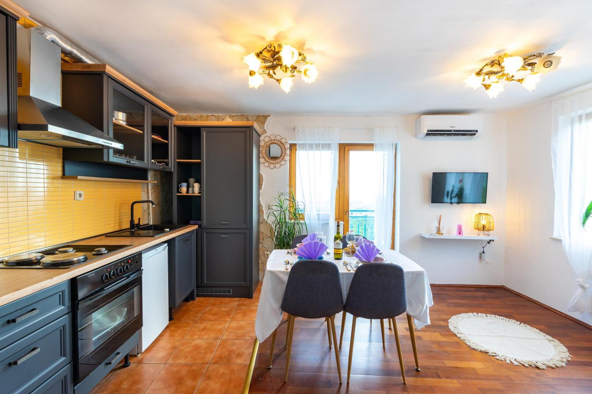 Villa Olive Garden House In Zrnovnica With A View & Bbq Esterno foto